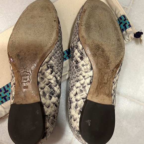 Tory Burch Raleigh Ballet Flat, Snake, Size 6 - Picture 3 of 3